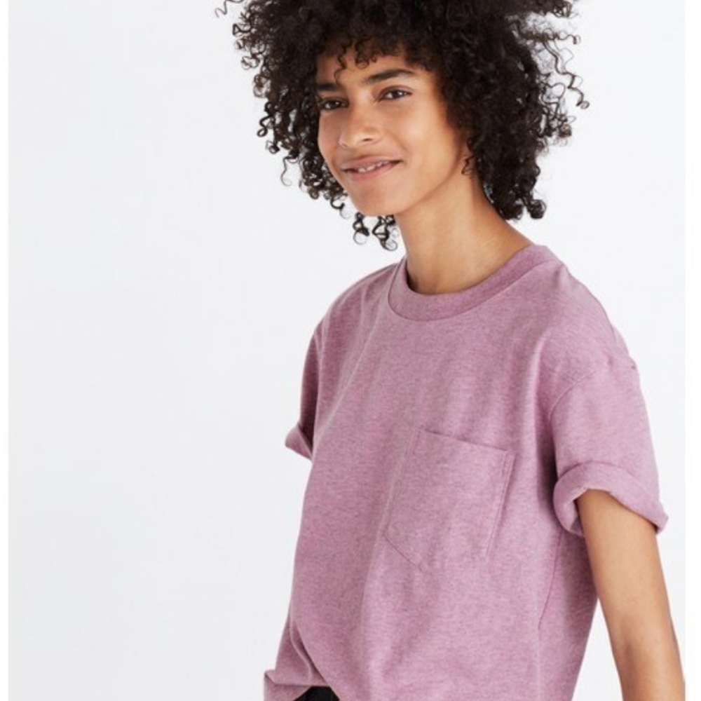 Easy crop pocket tee